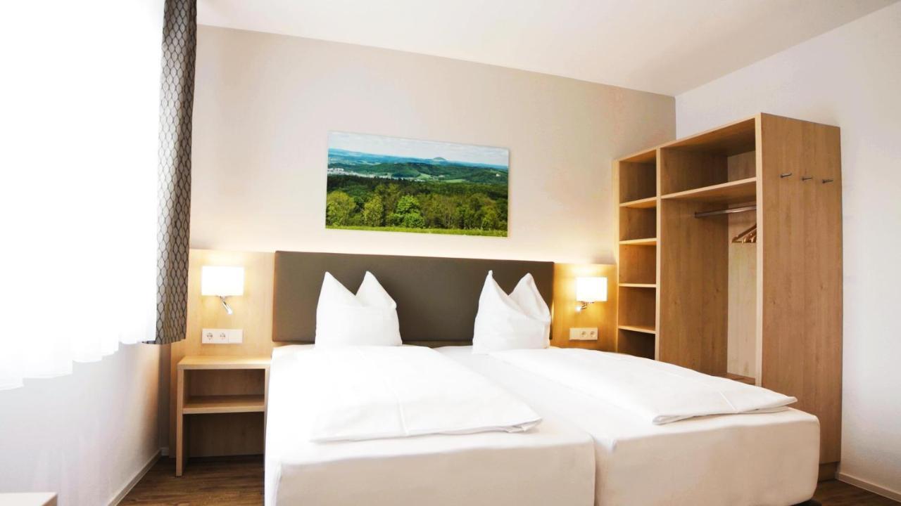 Hotel-Restaurant Und Gaestehaus Loewen Süßen 外观 照片