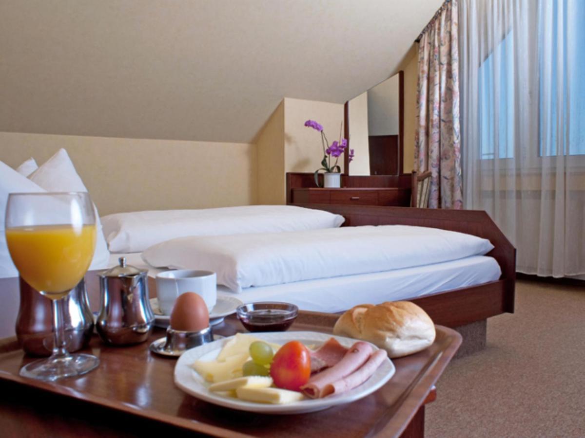 Hotel-Restaurant Und Gaestehaus Loewen Süßen 外观 照片