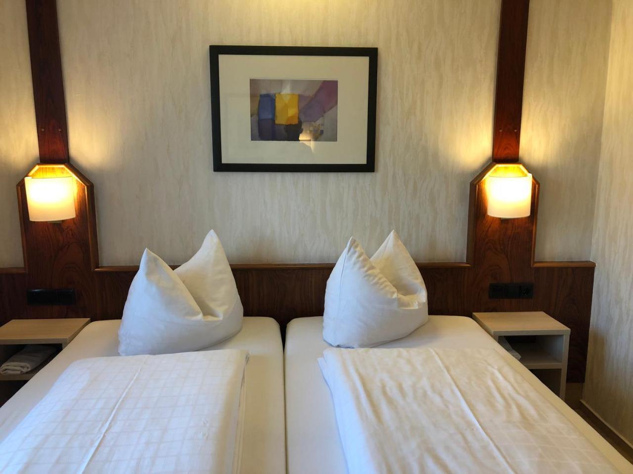 Hotel-Restaurant Und Gaestehaus Loewen Süßen 外观 照片